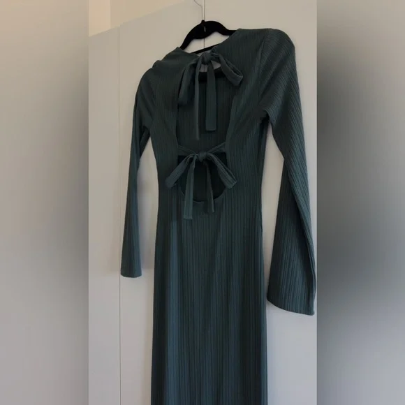 Reformation Green Long Sleeve Midi Dress - Picture 7 of 10